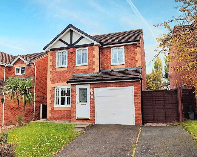 3 Bedroom Detached House For Sale In St. Thomas Gardens, Bradley, HD2