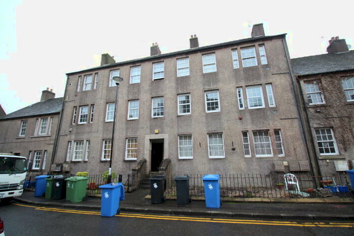 2 Bedroom Flat To Rent In D Morris Terrace, Stirling, FK8