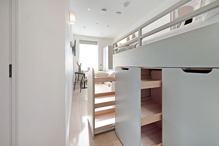 Studio To Rent In Bramham Gardens, London, SW5