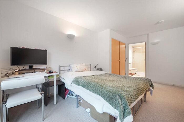 2 Bedroom Duplex For Sale In The Grainstore, Western Gateway, London, E16