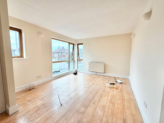 2 Bedroom Flat To Rent In Eltham Road, Eltham, SE9