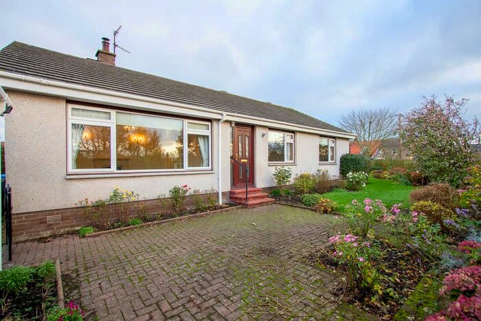 3 Bedroom Detached Bungalow For Sale In Tweed Row, Horncliffe, Berwick-Upon-Tweed, TD15