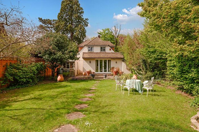 2 Bedroom Detached House To Rent In Fairmile Lane, Cobham, KT11