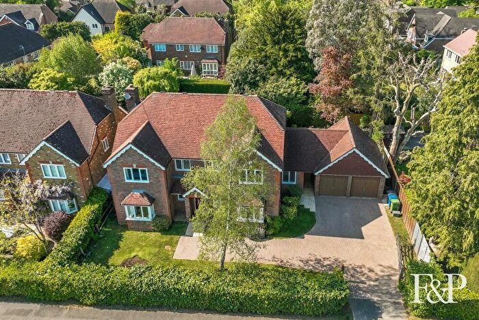 5 Bedroom Detached House For Sale In Misbourne Avenue, Chalfont St. Peter, Buckinghamshire, SL9