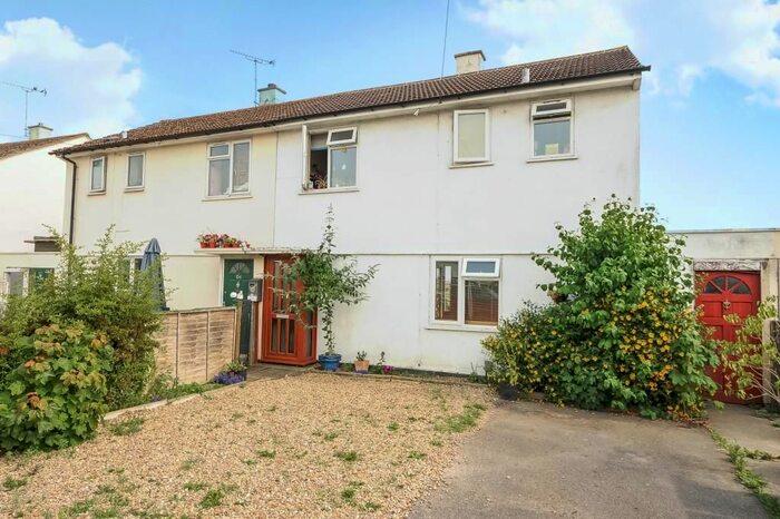 3 Bedroom Semi-Detached House To Rent In Didcot, Oxfordshire, OX11