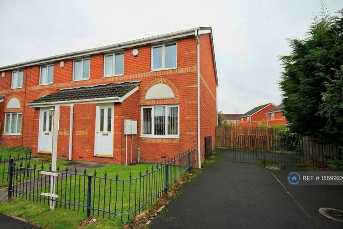 3 Bedroom End Of Terrace House To Rent In Habgood Drive, Durham, DH1