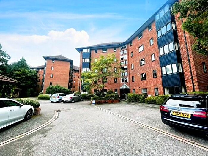 3 Bedroom Apartment To Rent In Chelwood Gate, Bassett, SO16
