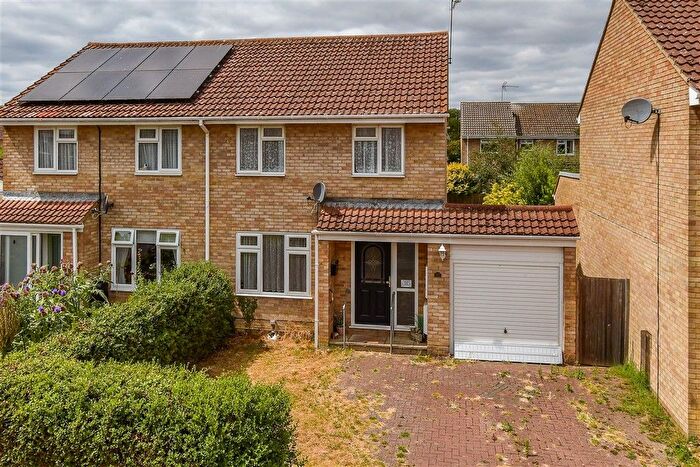 3 Bedroom Semi-Detached House For Sale In Dimmock Close, Paddock Wood, Tonbridge, Kent, TN12
