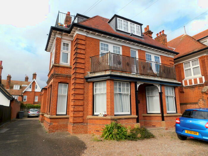 1 Bedroom Flat To Rent In Leopold Road, Felixstowe, IP11
