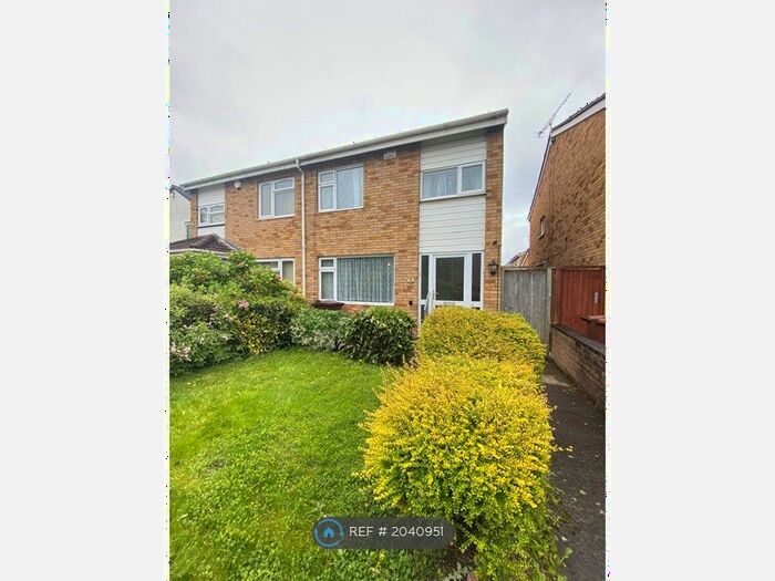 3 Bedroom Semi-Detached House To Rent In Greenfinch Road, Birmingham, B36