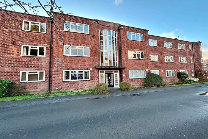 2 Bedroom Apartment For Sale In Ballbrook Court, Wilmslow Road, Didsbury, M20