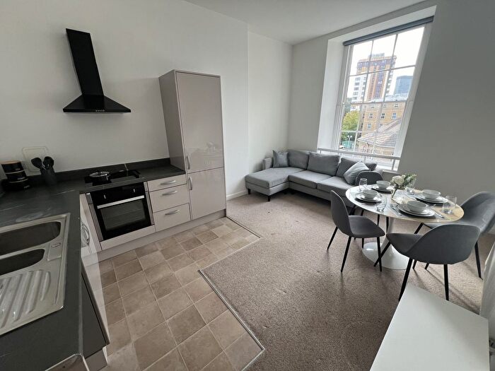 3 Bedroom Flat To Rent In Albert Terrace Road, Sheffield, S6
