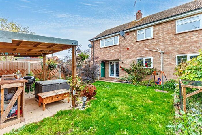 2 Bedroom Flat For Sale In Batsford Flats, Whatcote, CV36