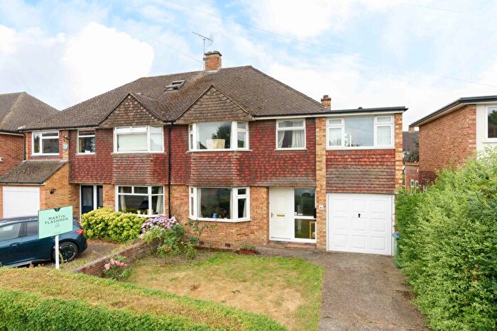 4 Bedroom Semi-Detached House For Sale In York Gardens, Walton-on-Thames, KT12