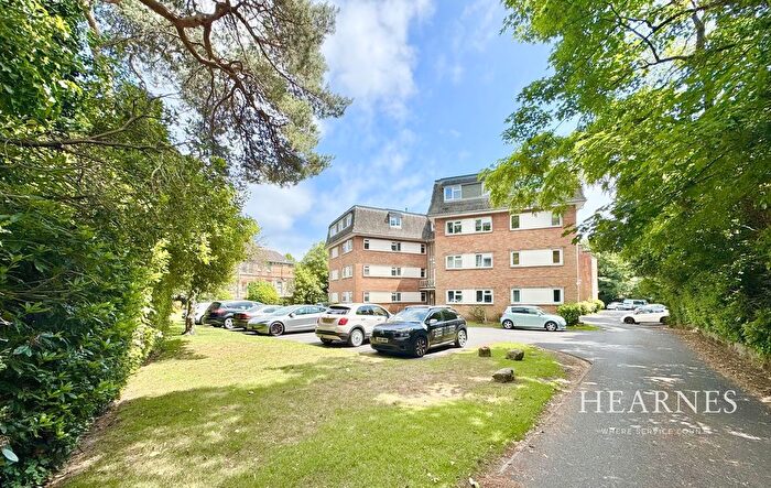 2 Bedroom Flat For Sale In Christchurch Road, East Cliff, Bournemouth, BH1