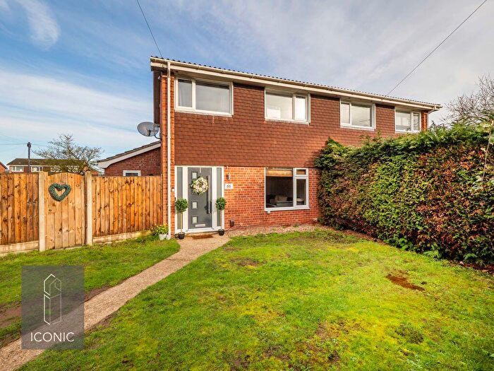 4 Bedroom Semi-Detached House For Sale In The Shrublands, Horsford, Norwich, NR10