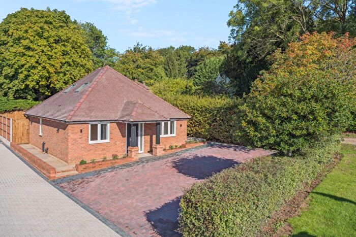 3 Bedroom Bungalow To Rent In Whipsnade, LU6