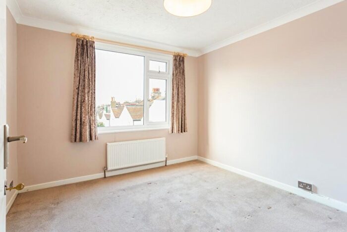 2 Bedroom Apartment To Rent In Sackville Road Hove, BN3