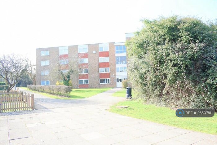 1 Bedroom Flat To Rent In Dearne Walk, Bedford, MK41