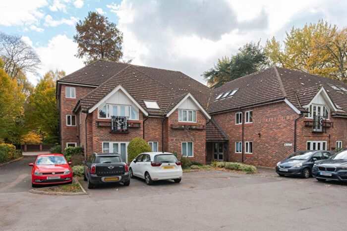 2 Bedroom Apartment For Sale In London Road, Headington, OX3