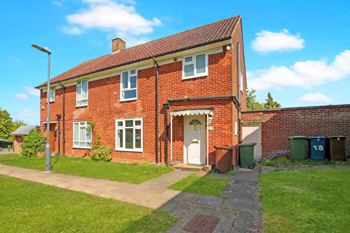 3 Bedroom End Of Terrace House To Rent In Stanmore, HA7