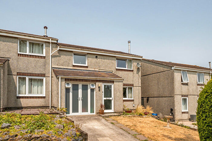 3 Bedroom Semi Detached House For Sale In Garden Park Close, Plymouth, PL9