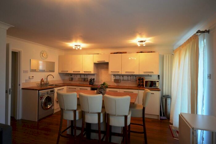 1 Bedroom Flat To Rent In Auckland Road, Cambridge, CB5