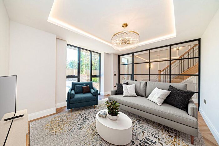 4 Bedroom Terraced House For Sale In Winston Close, Raynes Park, SW20