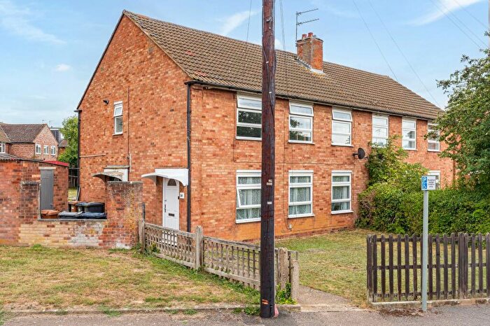 2 Bedroom Maisonette For Sale In Parnel Road, Ware, SG12