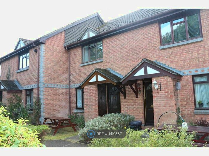 1 Bedroom Terraced House To Rent In Granby Court, Reading, RG1