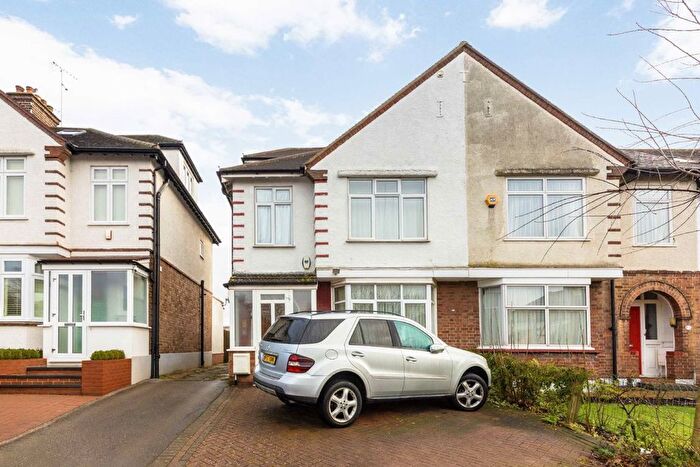 4 Bedroom Property To Rent In Lionel Road North, Brentford, TW8