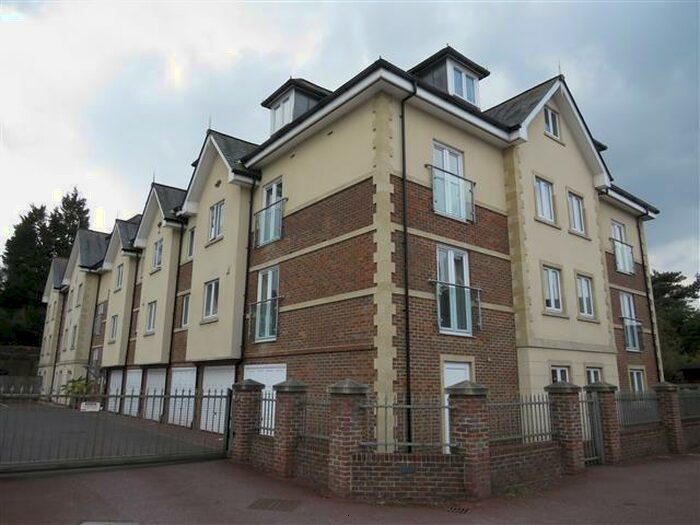 2 Bedroom Apartment To Rent In Queens Road, Haywards Heath, RH16