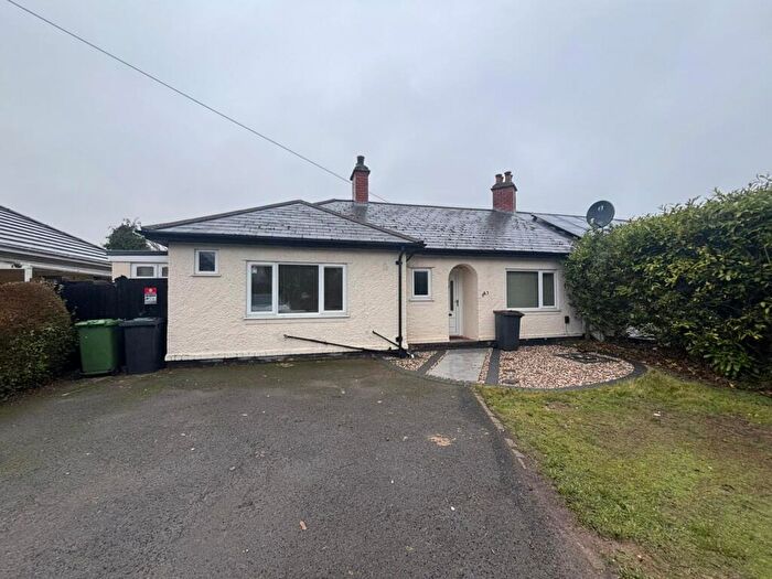 3 Bedroom Bungalow To Rent In Coventry Road, Nuneaton, CV10