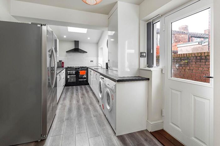 5 Bedroom Terraced House To Rent In Wrenbury St, Kensington, L7