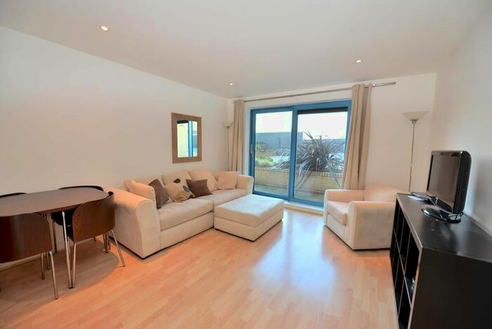 1 Bedroom Flat To Rent In Western Gateway, London, E16