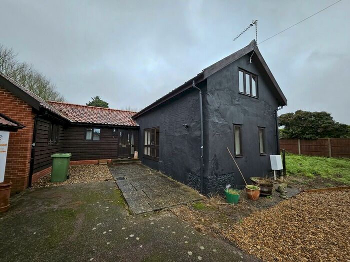 5 Bedroom Barn Conversion To Rent In High Road, Needham, IP20