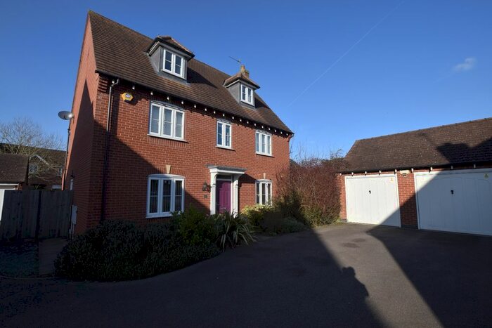 5 Bedroom Detached House To Rent In Castle Road, Castle Gresley, Swadlincote, Derbyshire DE11