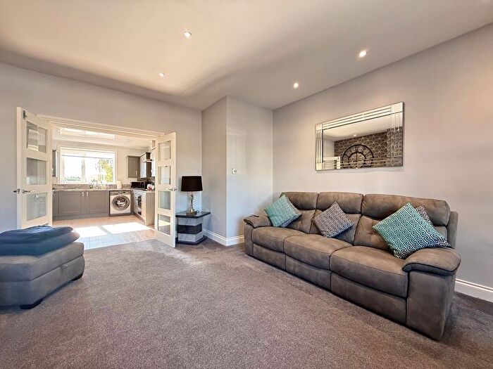 2 Bedroom Cottage For Sale In Broomknowe, Dalmellington, KA6