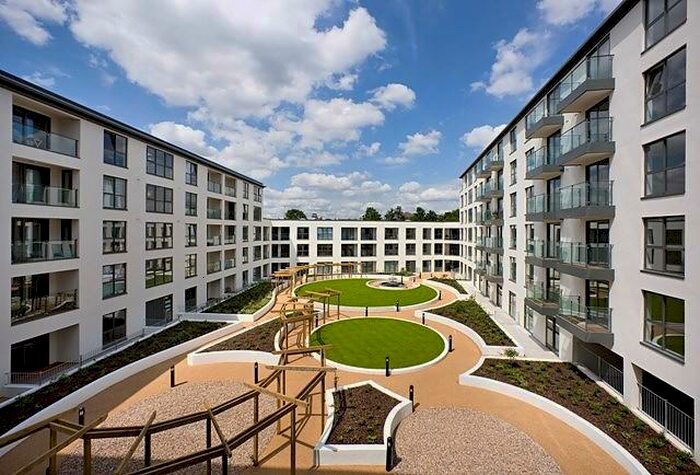 2 Bedroom Apartment To Rent In St William's Court, Kings Cross, London, N1