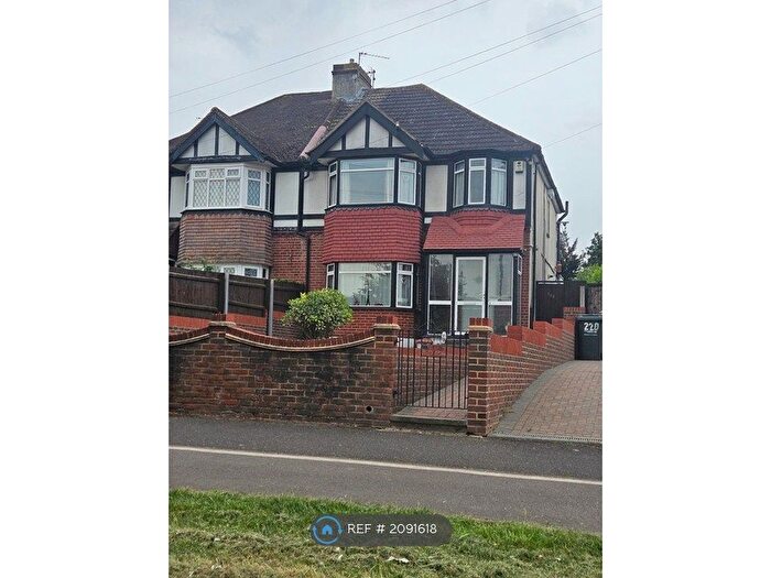 3 Bedroom Semi-Detached House To Rent In Rochester Road, Gravesend, DA12