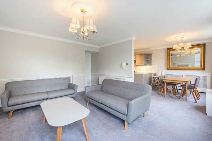 2 Bedroom Flat To Rent In Drummond Gate, London, SW1V