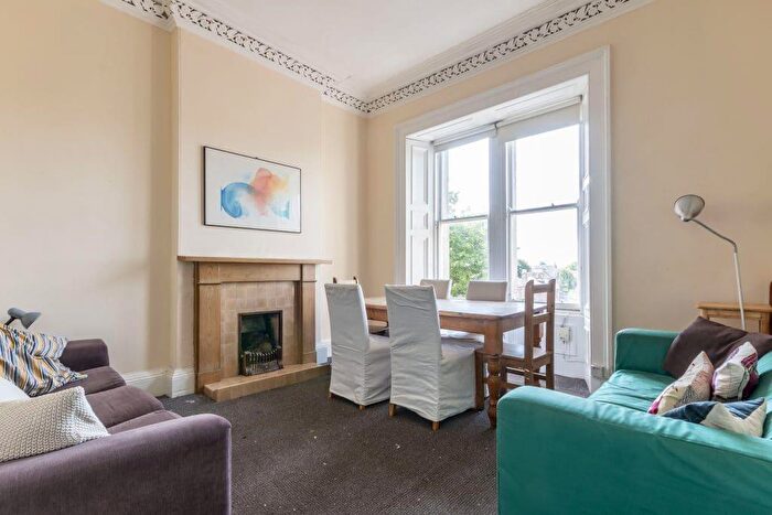 5 Bedroom Flat To Rent In L Sciennes Road, Edinburgh, EH9