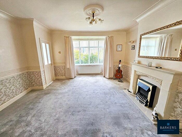 3 Bedroom Semi-Detached House For Sale In South View Road, East Bierley, BD4