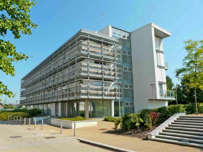 2 Bedroom Apartment To Rent In Kinnear Apartments, New River Village, Hornsey, N8