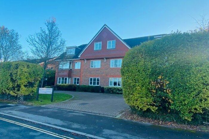1 Bedroom Flat To Rent In 23 Brewer Road, Crawley RH10