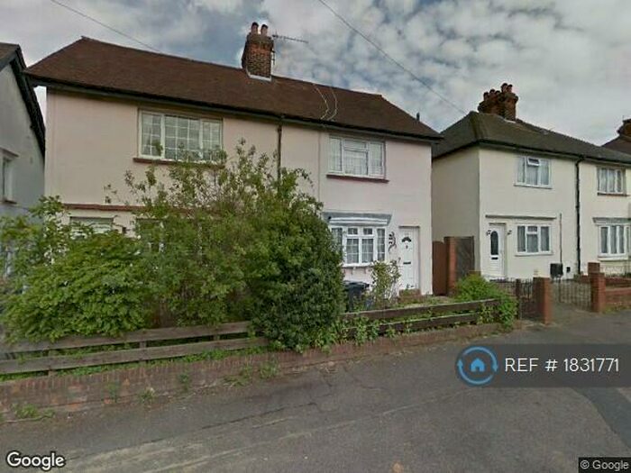 3 Bedroom Semi-Detached House To Rent In Ellis Avenue, Stevenage, SG1