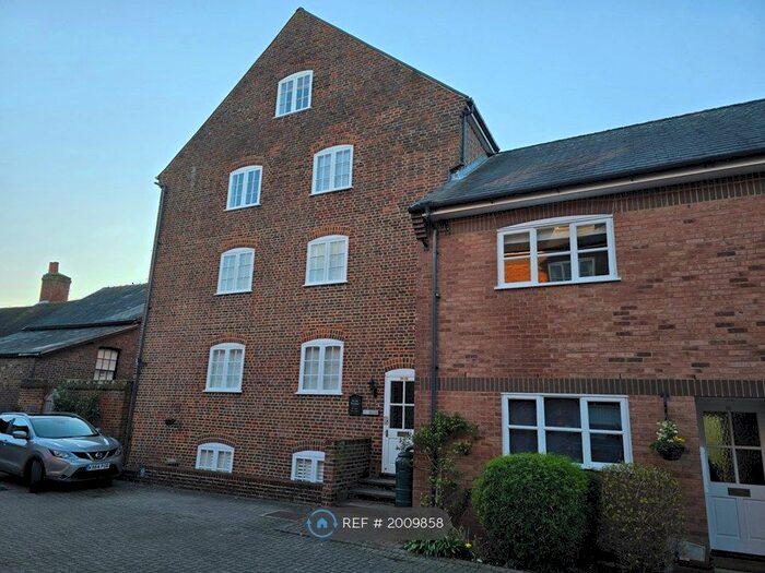 1 Bedroom Flat To Rent In Bowes Lyon Mews, St. Albans, AL3