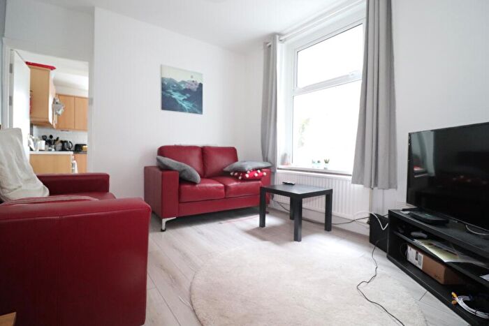 4 Bedroom Terraced House To Rent In Dogfield Street, Cathays, CF24