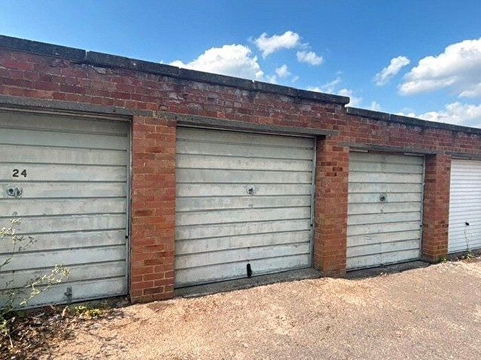 Garage / Parking For Sale In Knaphill, Woking, GU21
