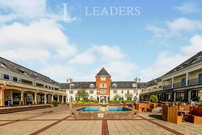 2 Bedroom Apartment To Rent In Lakeside, Aylesbury, Bucks, HP19